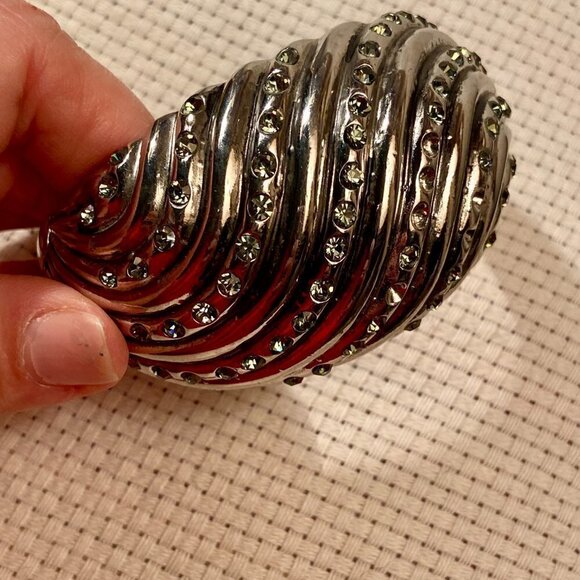 Oversized silver pave statement bracelet - Picture 8 of 13